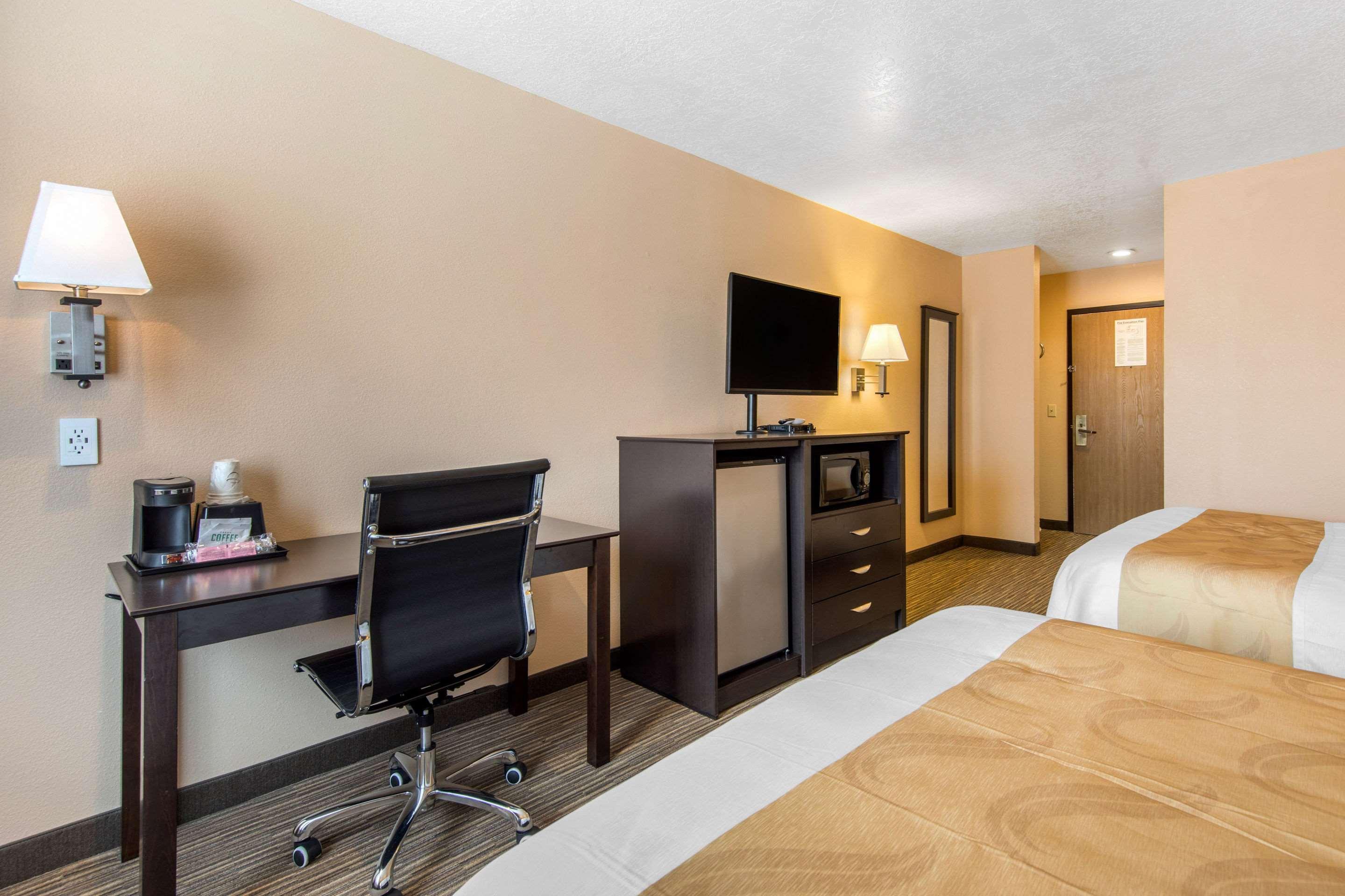 Quality Inn & Suites Albuquerque North Near Balloon Fiesta Park מראה חיצוני תמונה