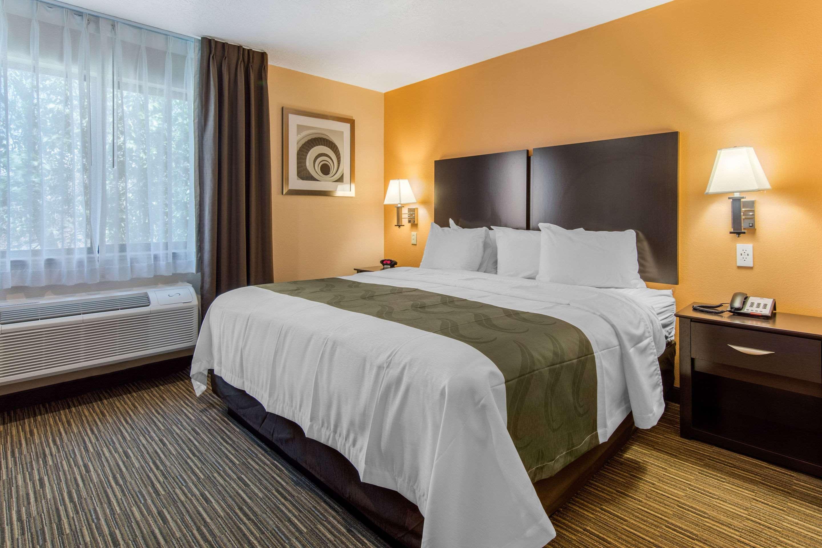Quality Inn & Suites Albuquerque North Near Balloon Fiesta Park מראה חיצוני תמונה